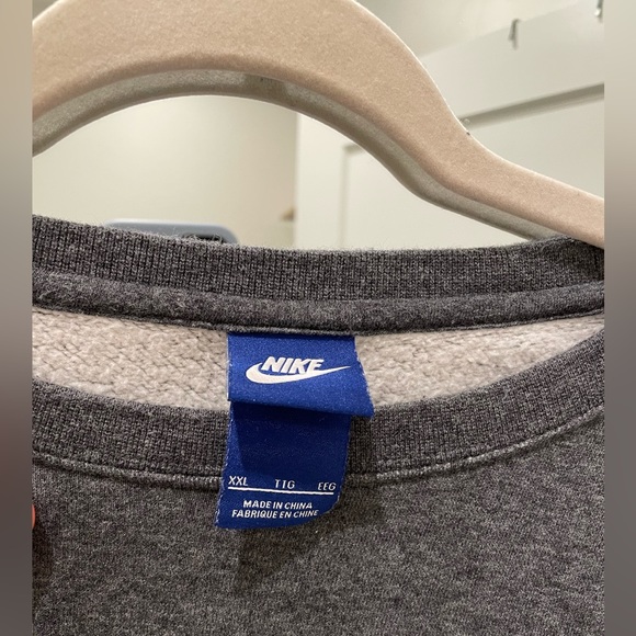 Nike Grey Crewneck - Picture 4 of 5